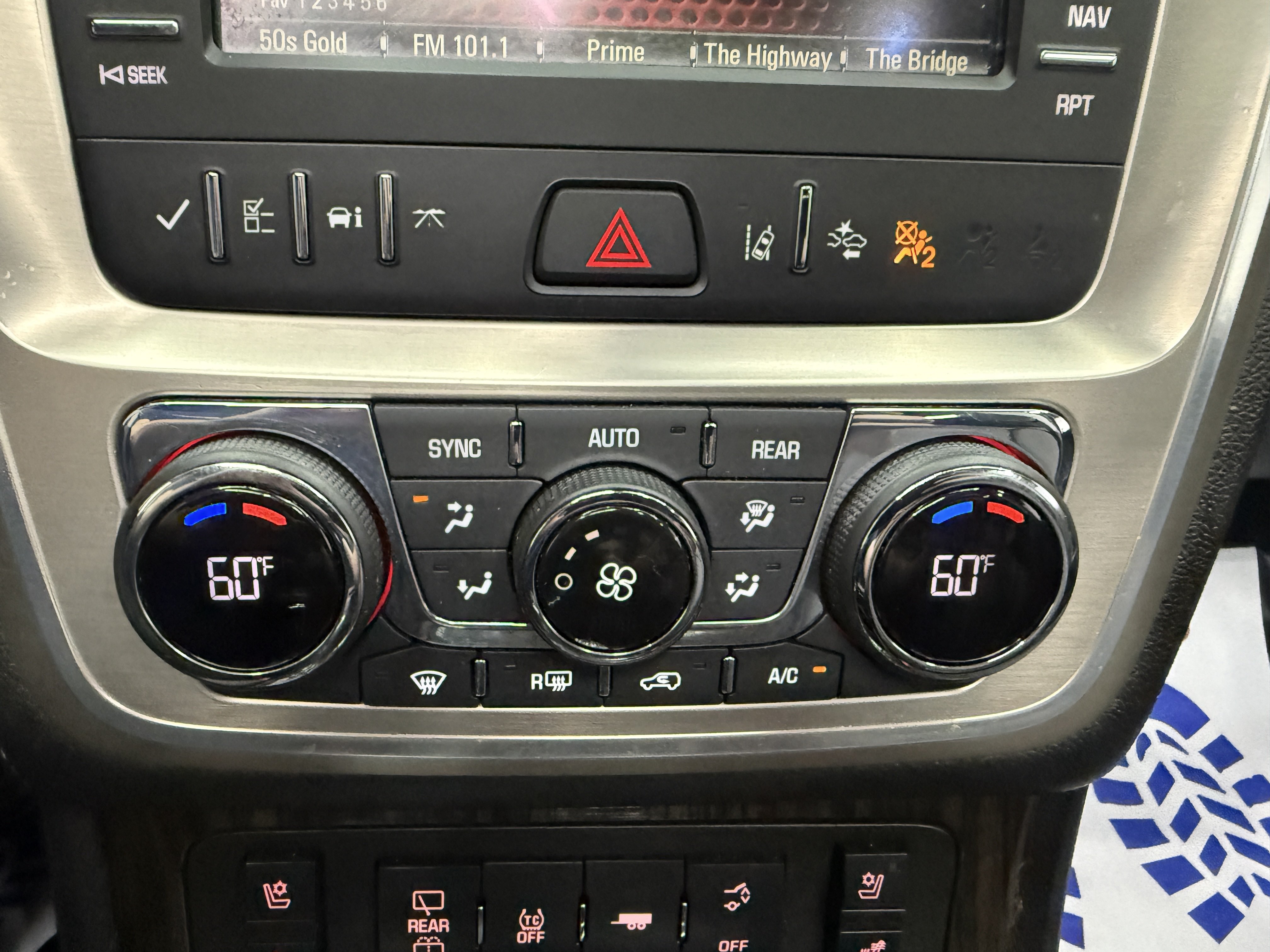 Used 2016 GMC Acadia Denali AWD/4WD image 21