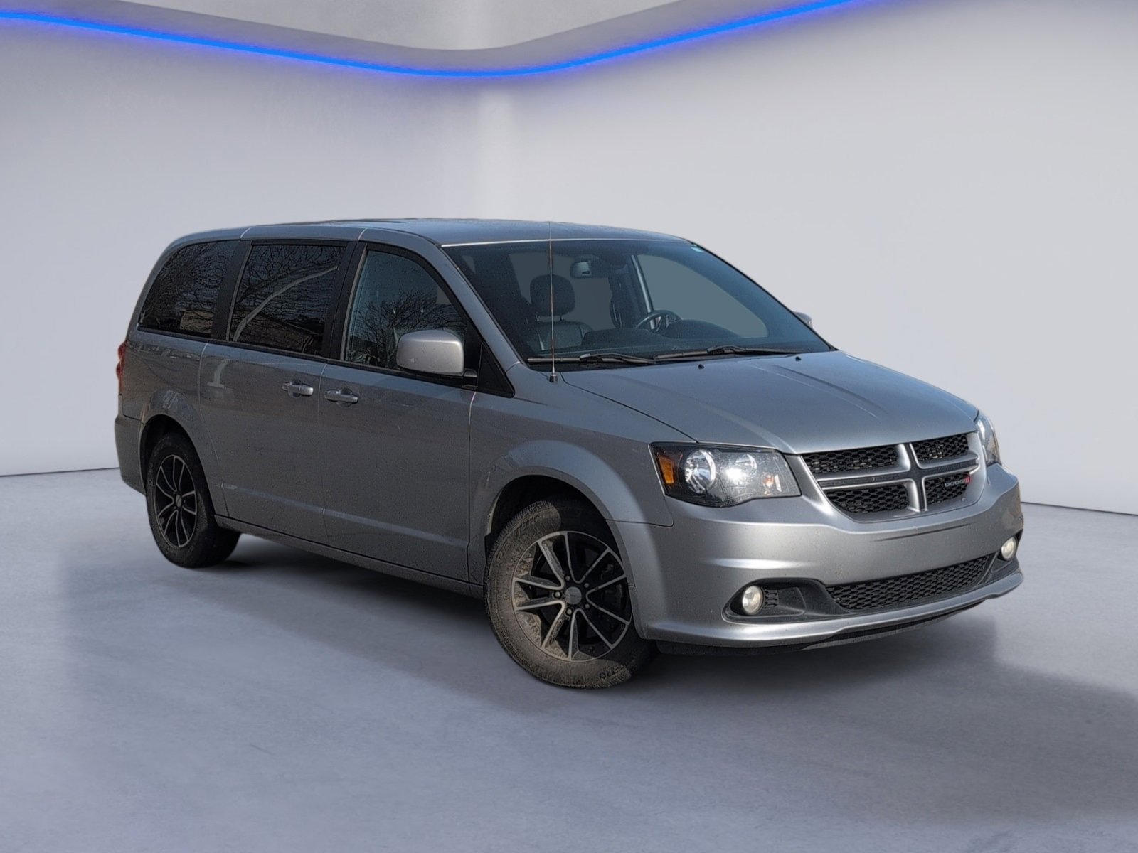 Used 2019 Dodge Grand Caravan GT image 2