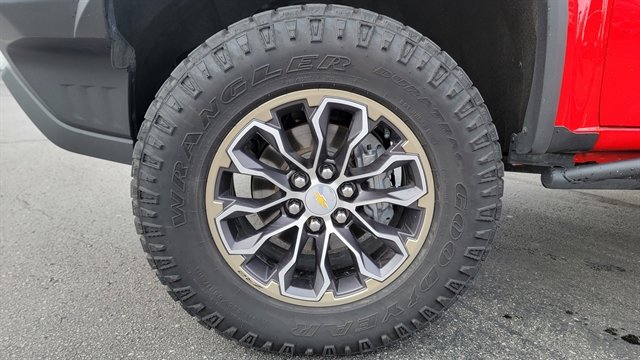 Used 2020 Chevrolet Colorado ZR2 image 12