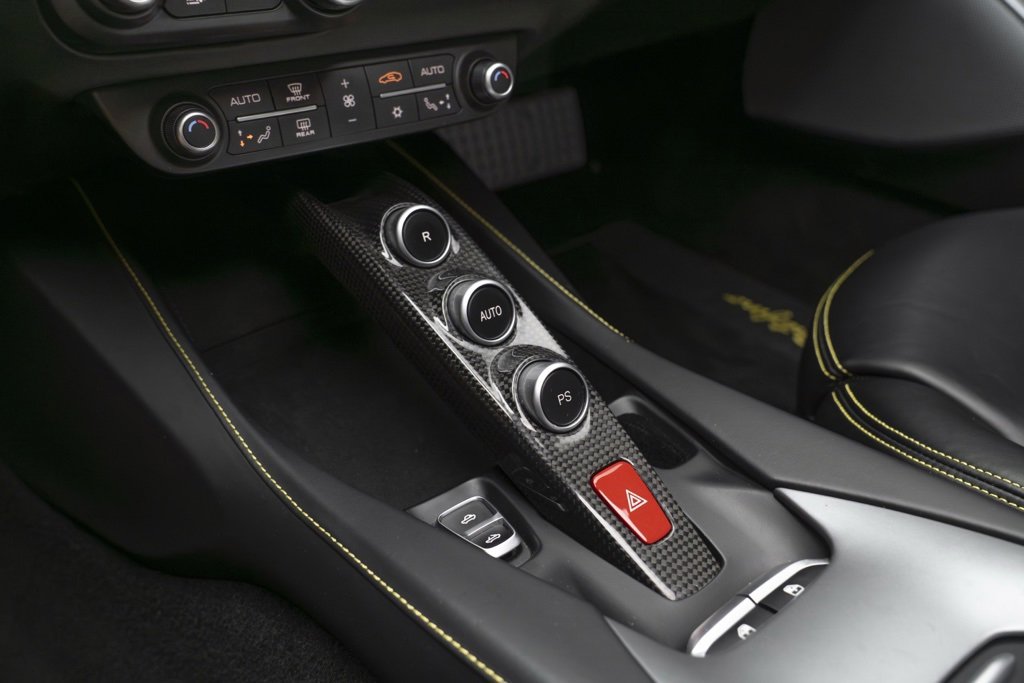 Used 2019 Ferrari Portofino image 38