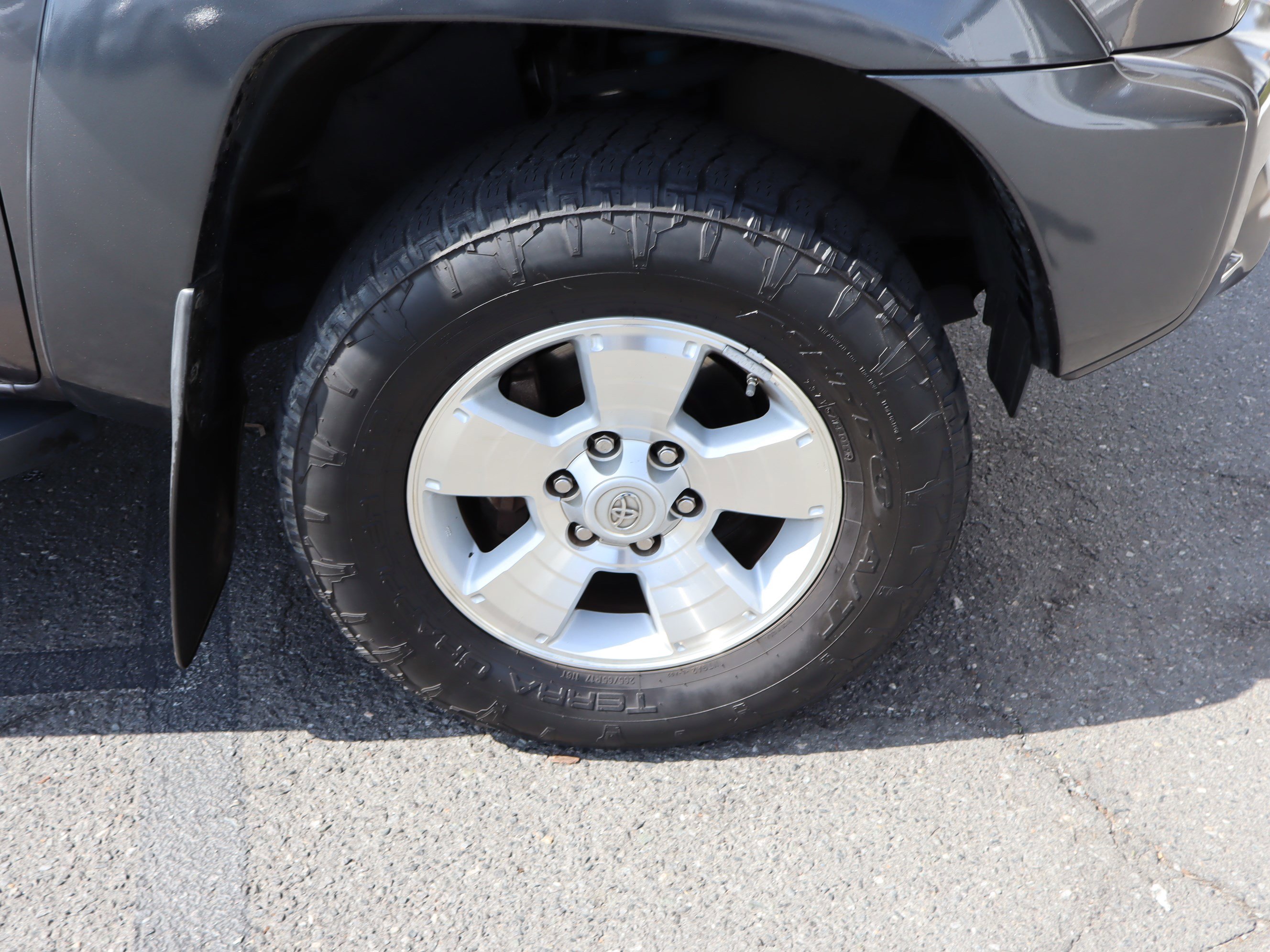 Used 2015 Toyota Tacoma PreRunner w/ TRD Sport Package image 39