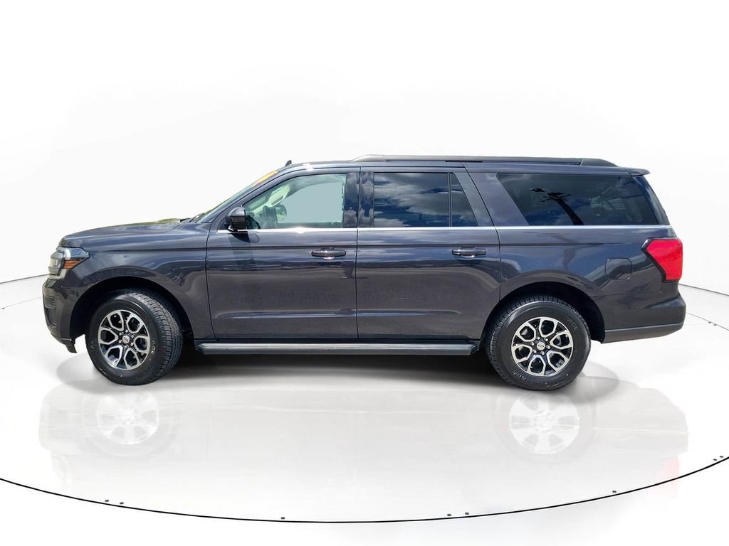 Used 2024 Ford Expedition Max XLT AWD/4WD image 2