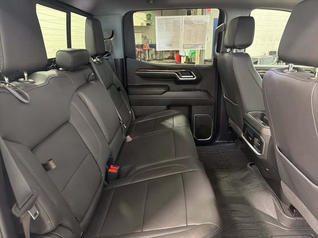 Used 2024 GMC Sierra 1500 Elevation w/ Elevation Premium Package AWD/4WD image 10