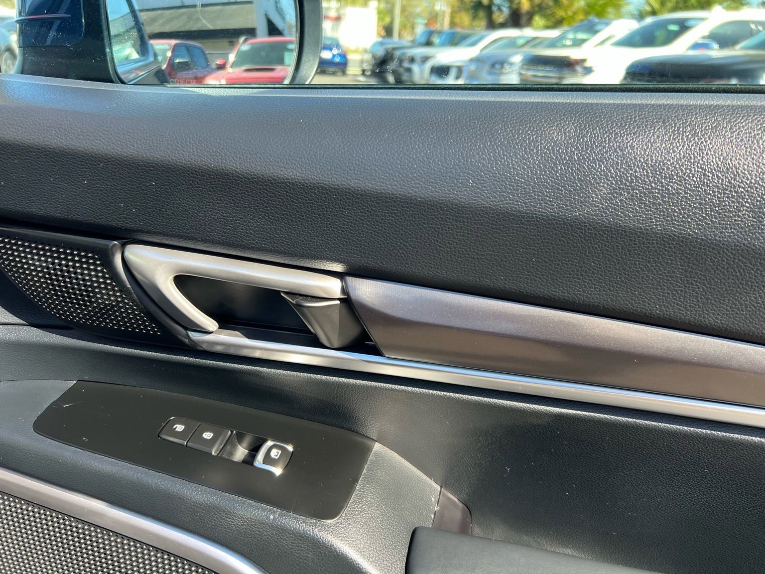 Used 2025 Kia Telluride S image 59