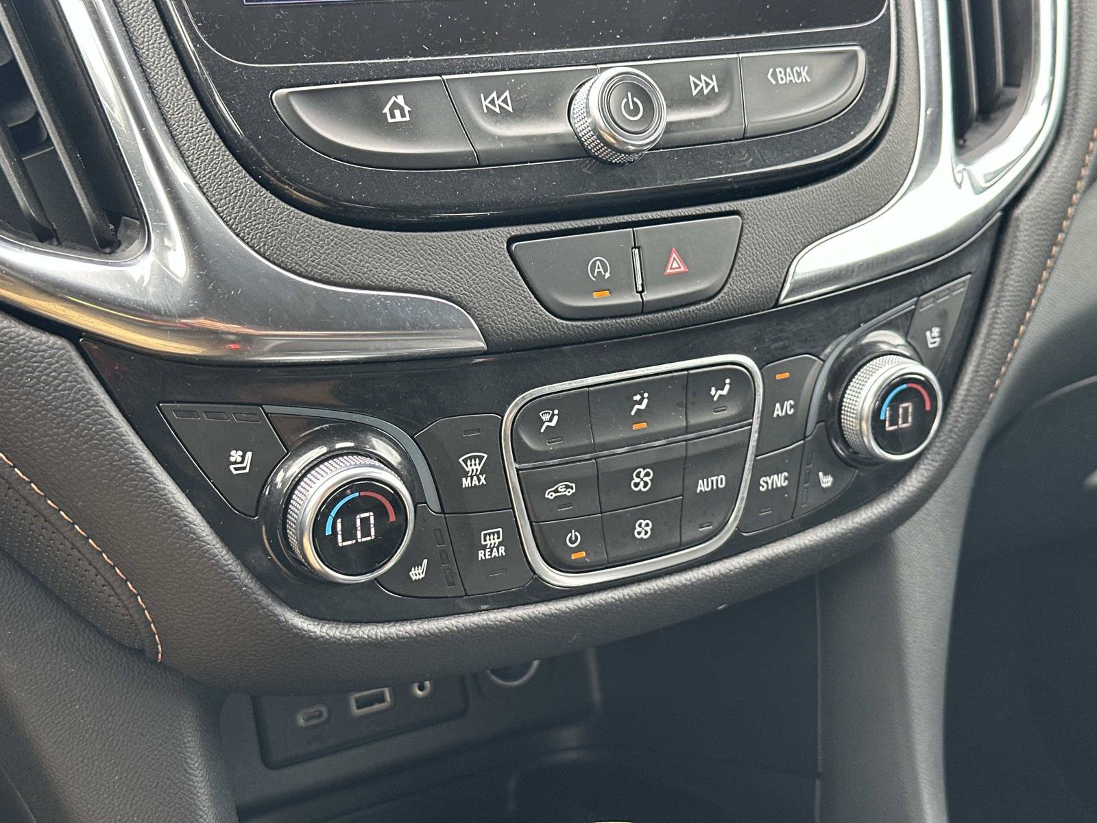 Certified 2022 Chevrolet Equinox Premier AWD/4WD image 30