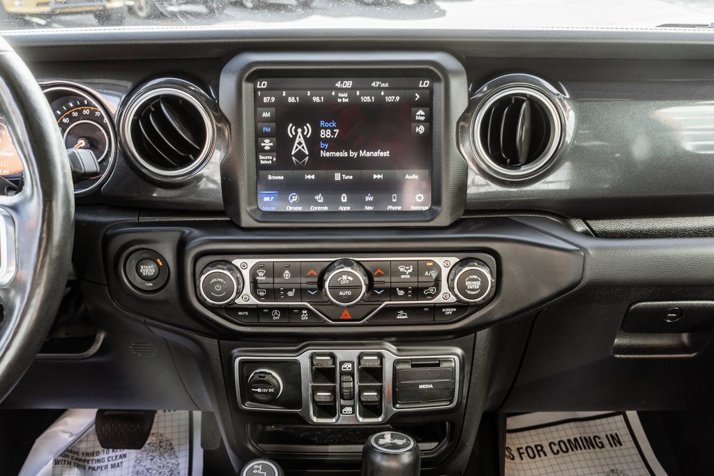 Used 2022 Jeep Wrangler Unlimited Sahara image 13