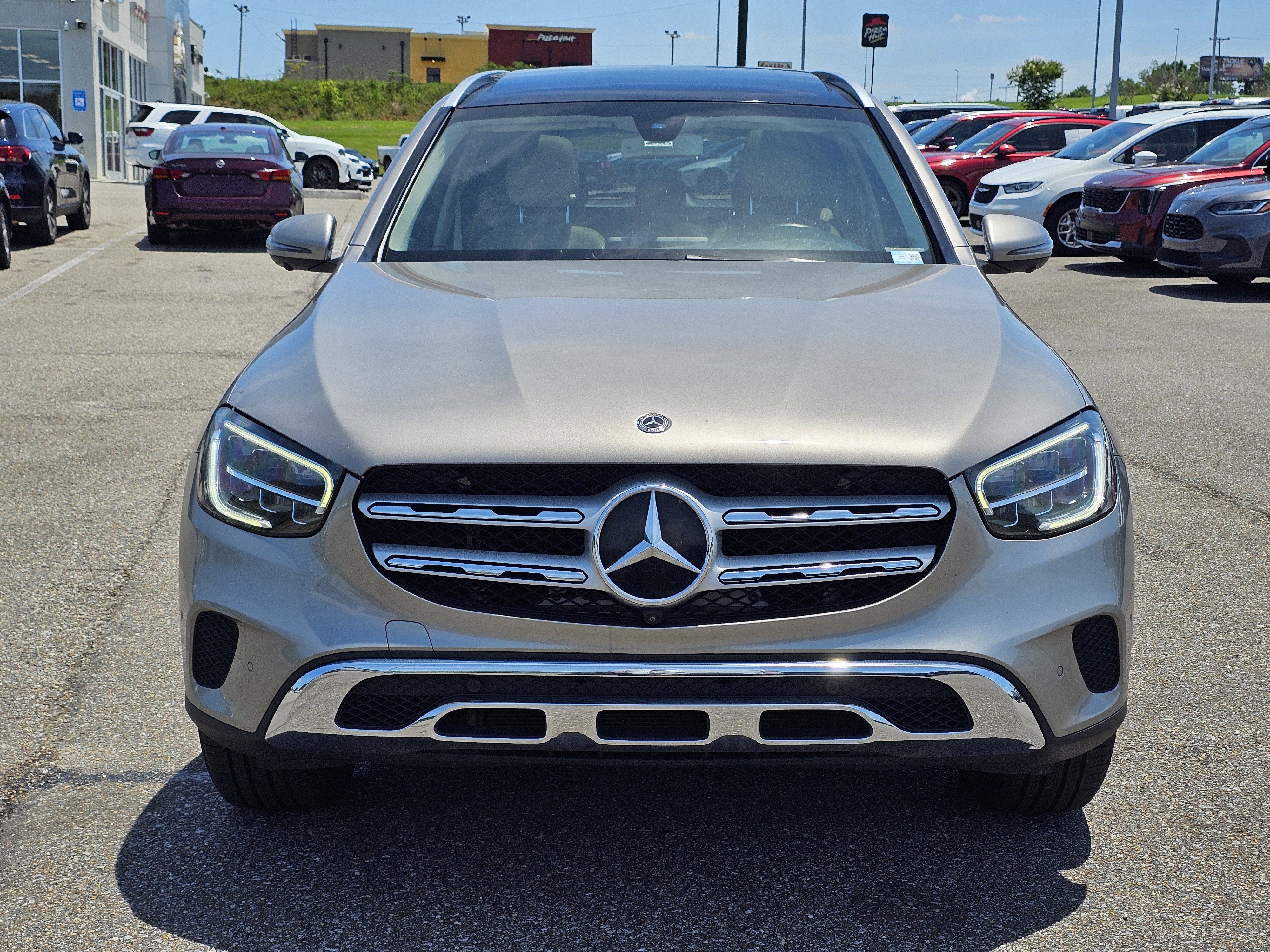 Used 2020 Mercedes-Benz GLC 300 image 2