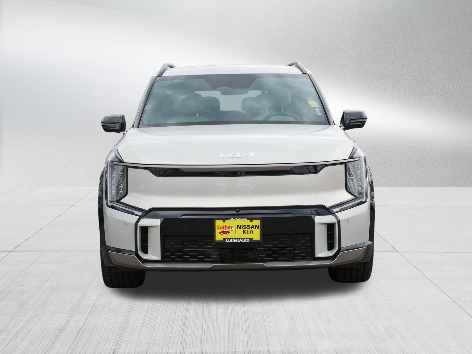 Certified 2024 Kia EV9 GT-Line AWD/4WD image 2
