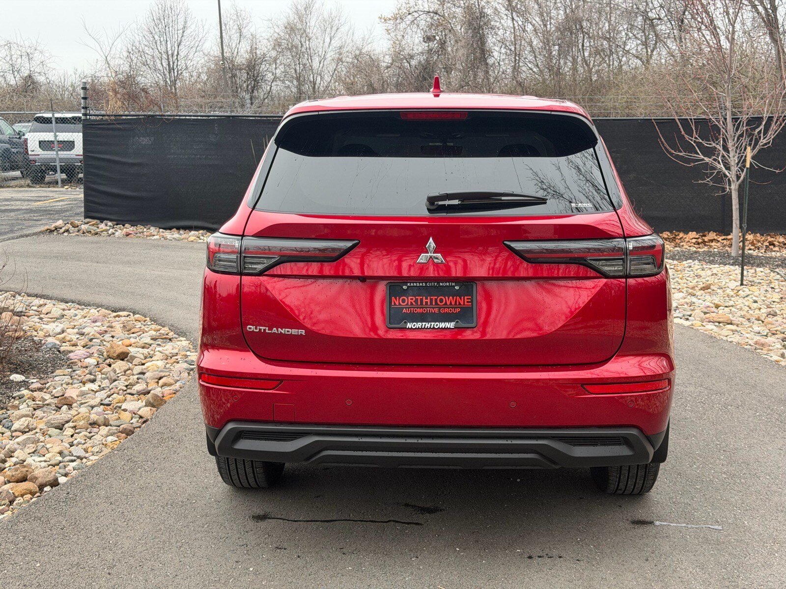 New 2026 Mitsubishi Outlander ES AWD/4WD image 4