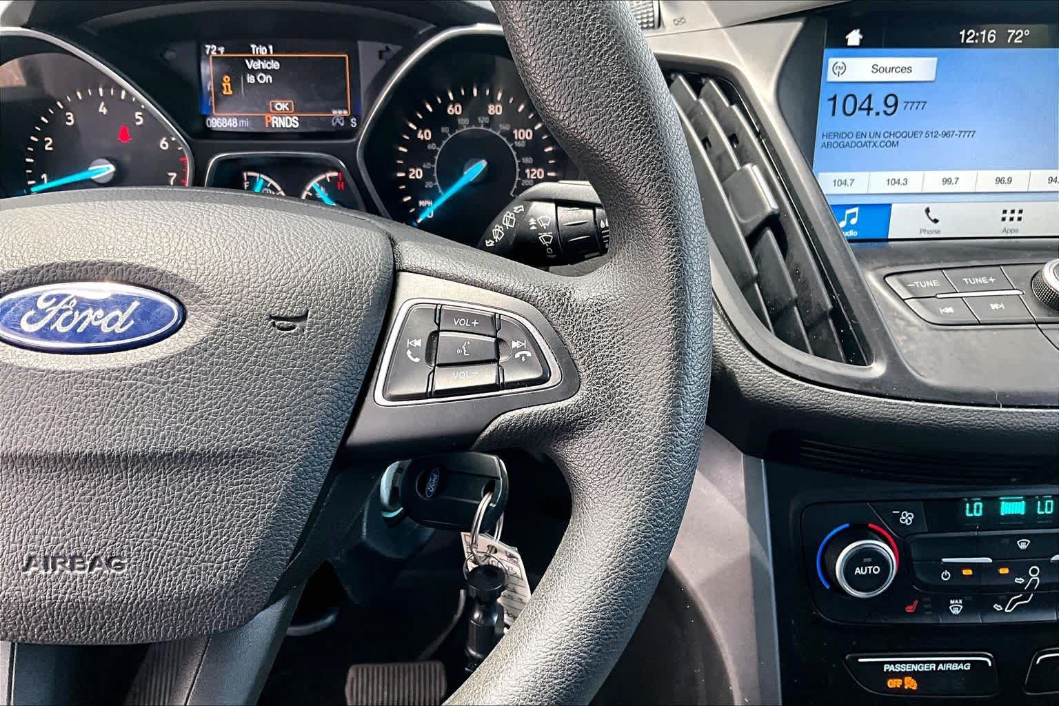 Used 2018 Ford Escape SE w/ SE Sync 3 Package AWD/4WD image 24