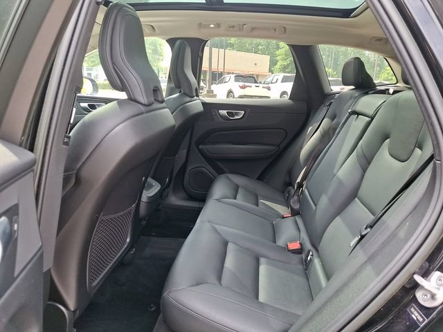 Used 2023 Volvo XC60 B5 Plus AWD/4WD image 12