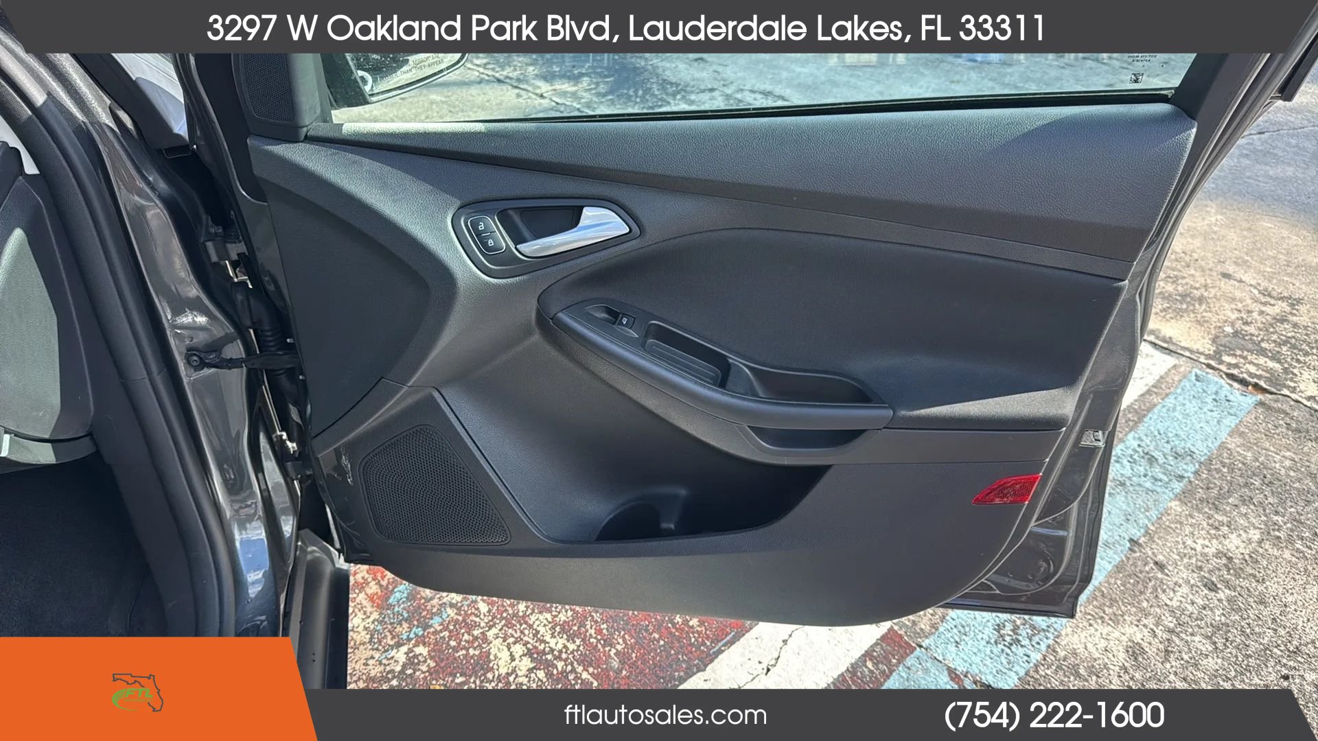 Used 2018 Ford Focus SE FWD image 40