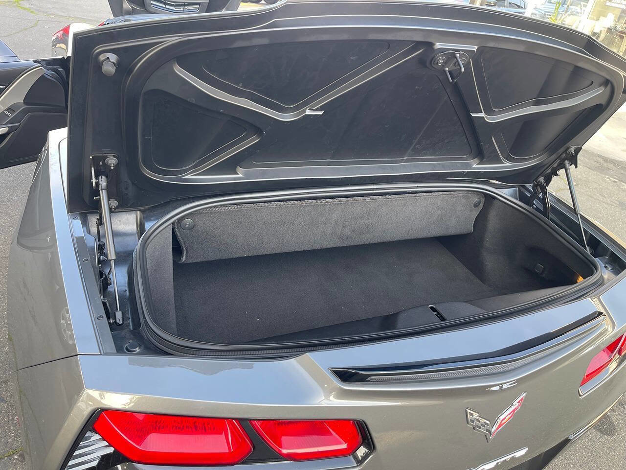 Used 2015 Chevrolet Corvette Stingray 2dr Convertible w/1LT image 32