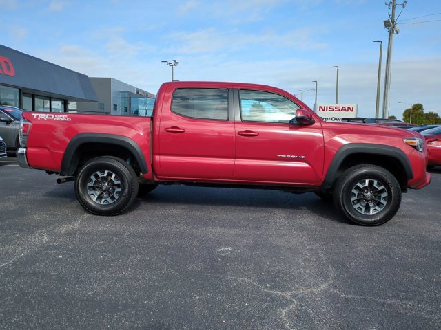 Used 2022 Toyota Tacoma TRD Off-Road image 3
