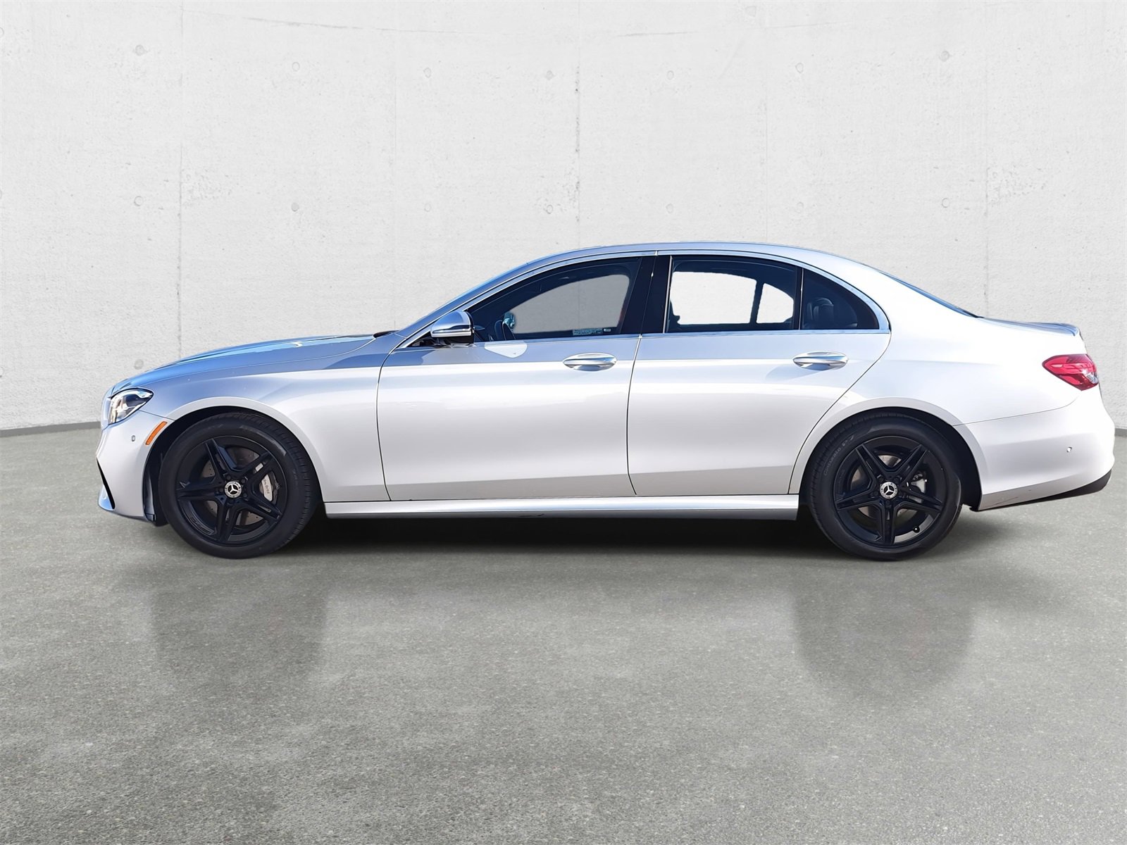 Used 2022 Mercedes-Benz E 350 Sedan w/ AMG Line Exterior image 8