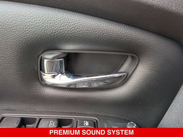 Used 2019 Nissan Titan SL w/ Midnight Edition AWD/4WD image 11