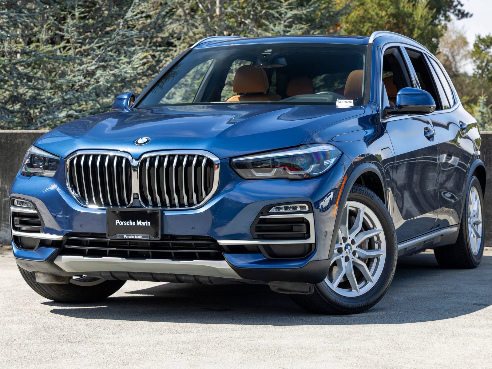 Used 2021 BMW X5 xDrive45e w/ Parking Assistance Package AWD/4WD image 1