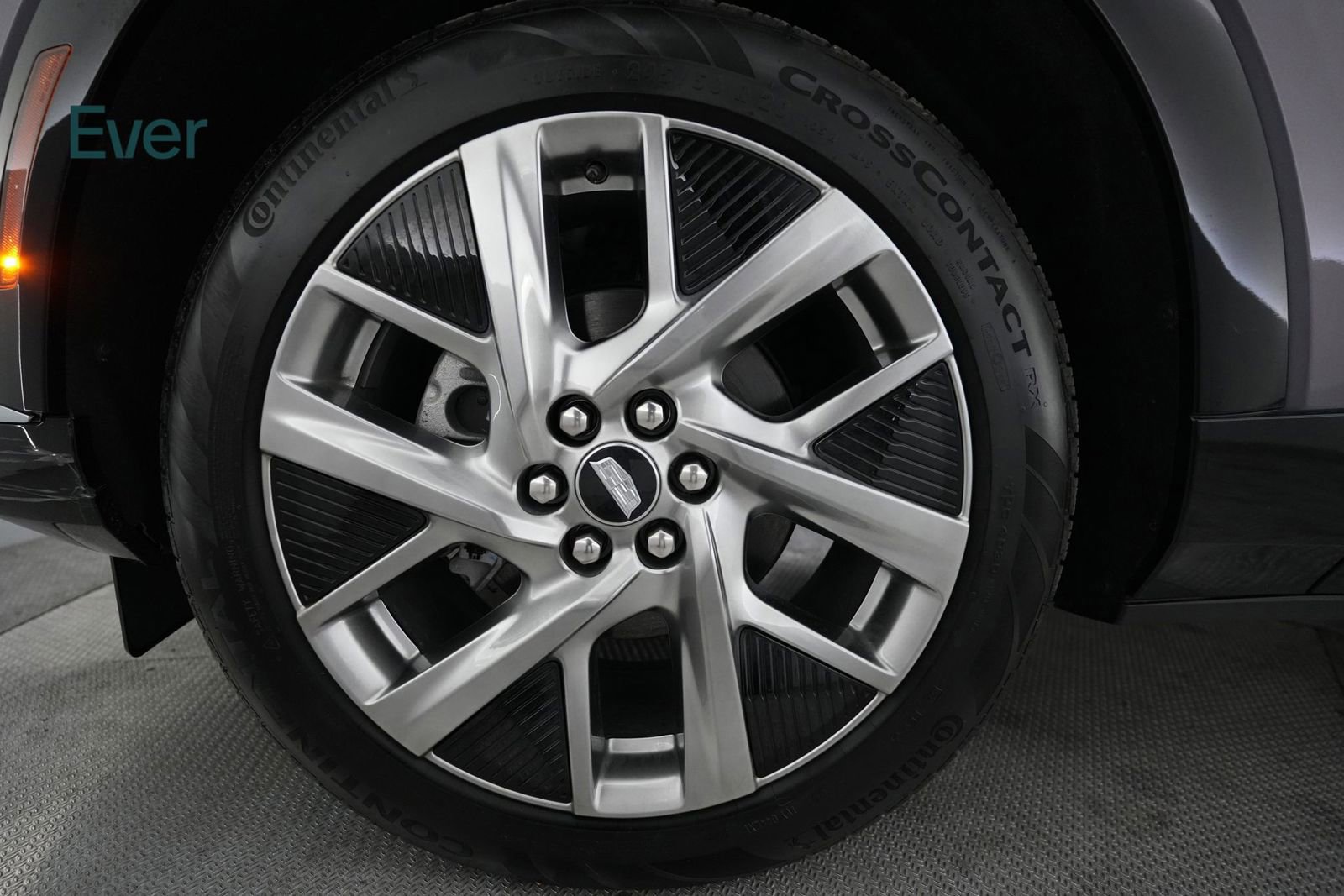 Used 2025 Cadillac Optiq Luxury 1 AWD/4WD image 9