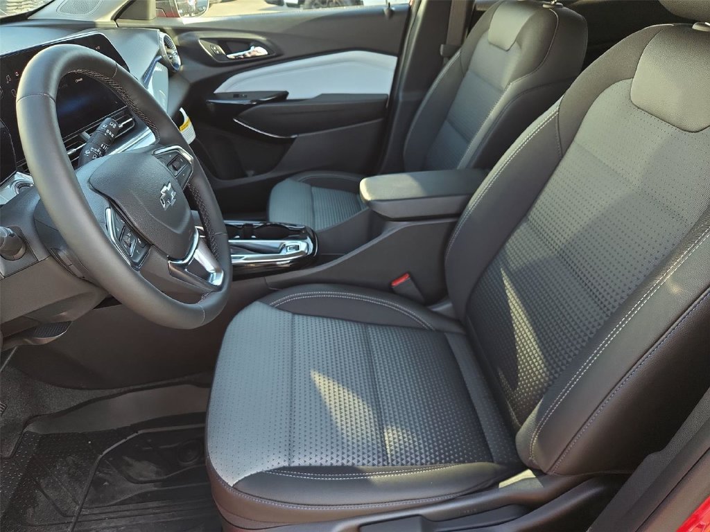 New 2026 Chevrolet Trax LT w/ Driver Confidence Package FWD image 11