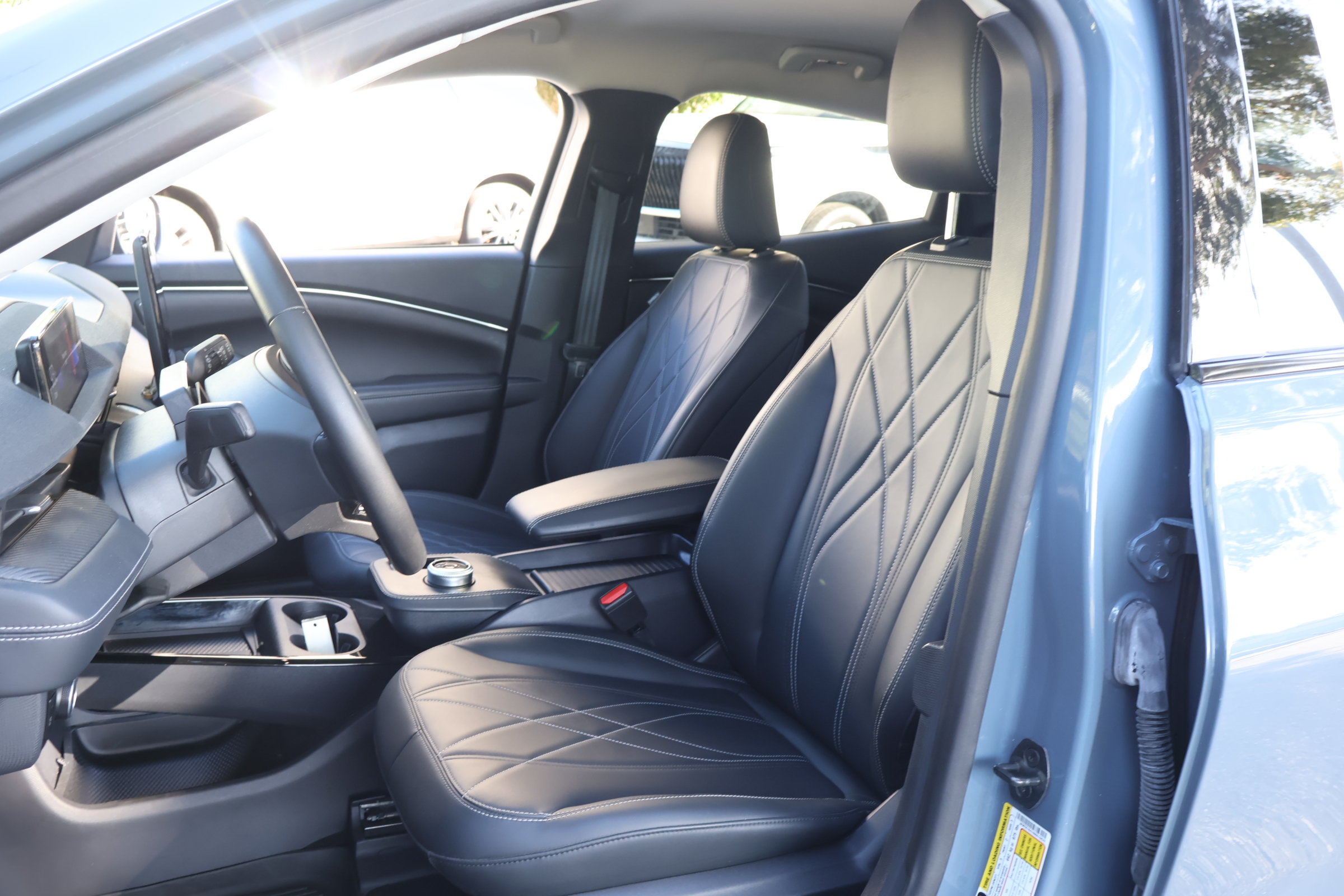 Used 2024 Ford Mustang Mach-E Select w/ Comfort Package Lite RWD image 2