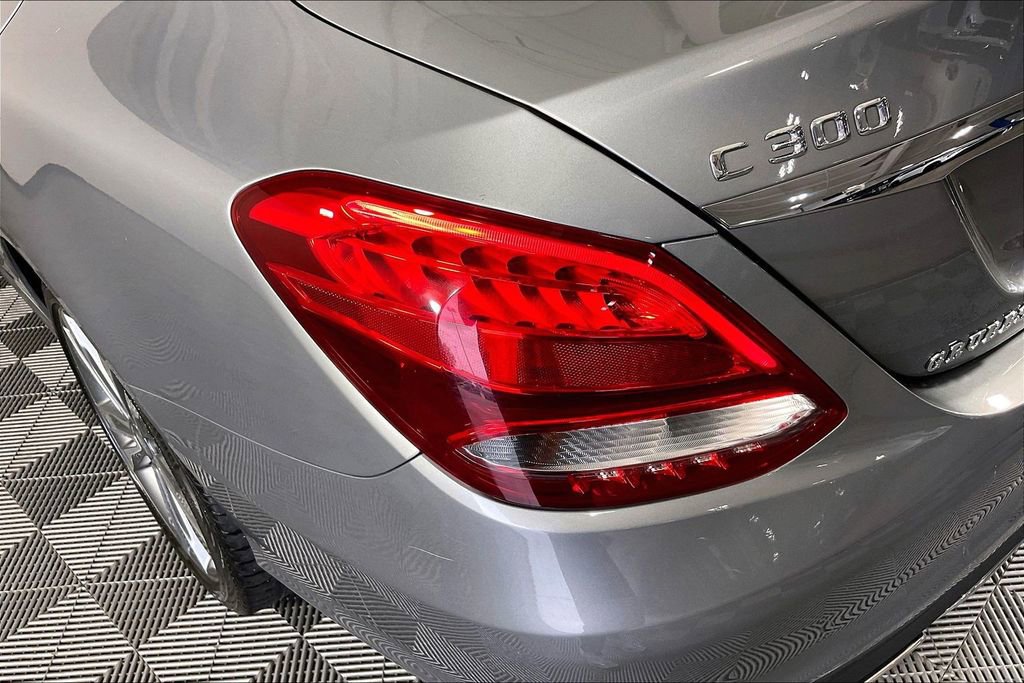 Used 2015 Mercedes-Benz C 300 4MATIC Sedan image 40