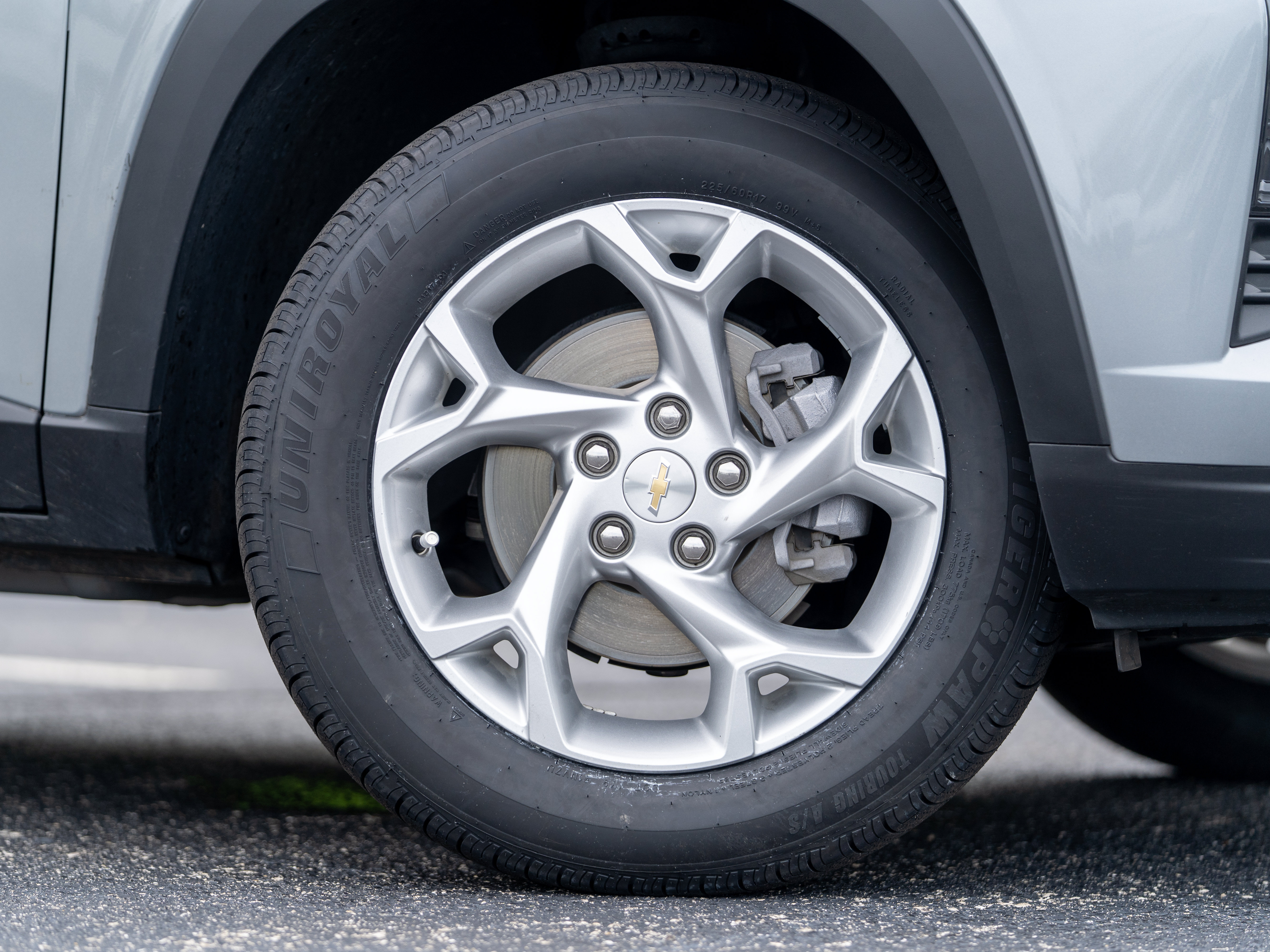 Used 2025 Chevrolet Trax LS w/ LS Convenience Package FWD image 36