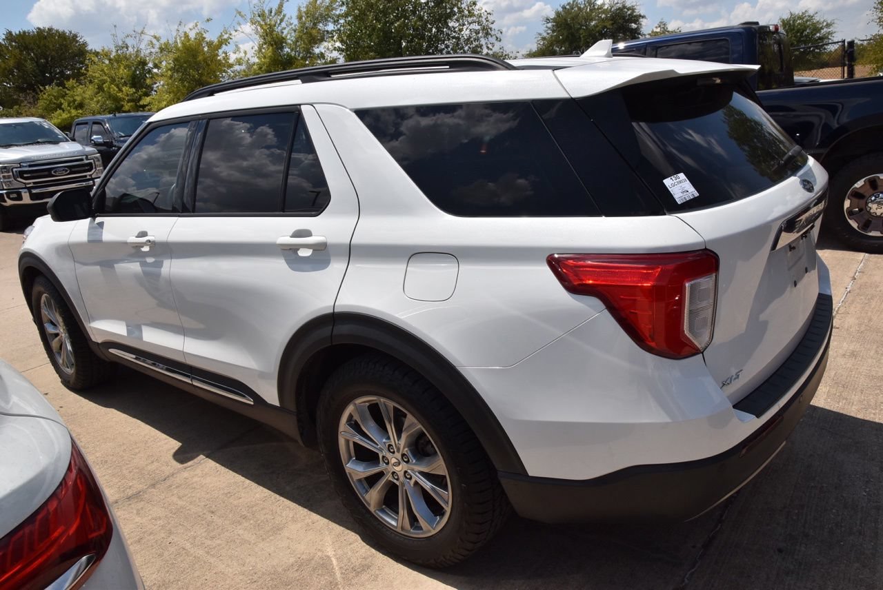 Used 2020 Ford Explorer XLT w/ Equipment Group 202A RWD image 6