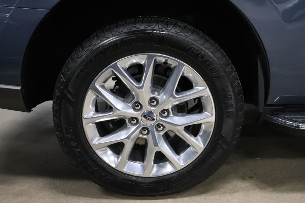 Used 2023 Ford Expedition XLT image 42