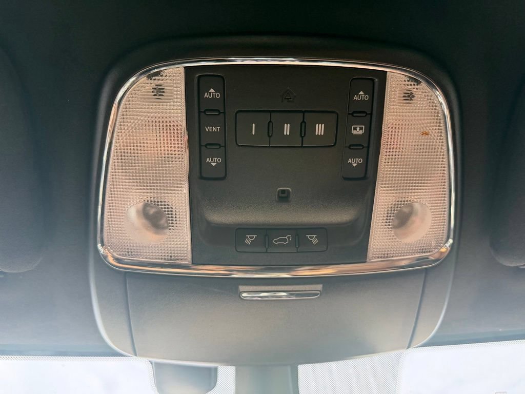 Certified 2020 Jeep Grand Cherokee Summit AWD/4WD image 31