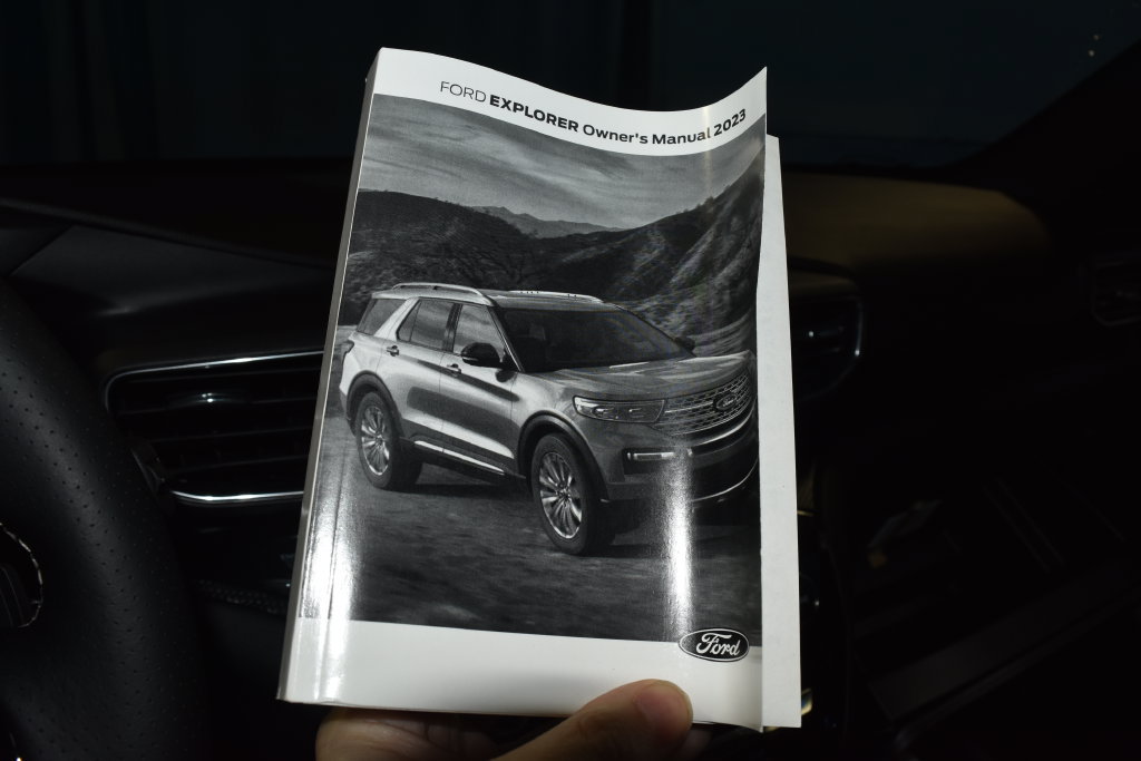 Used 2023 Ford Explorer ST w/ Equipment Group 401A AWD/4WD image 11