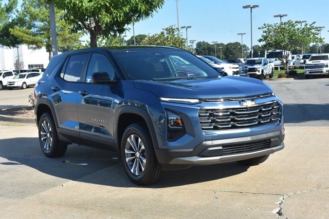 New 2027 Chevrolet Equinox LT FWD image 3