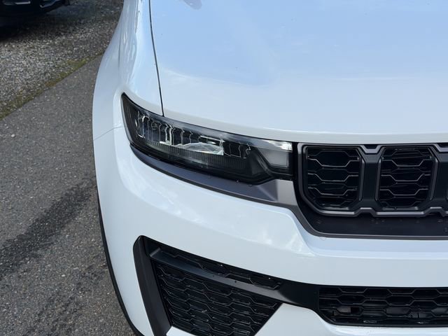 New 2026 Jeep Grand Cherokee Laredo image 5