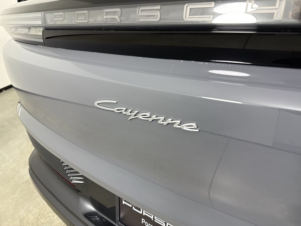 New 2026 Porsche Cayenne Electric AWD/4WD image 19