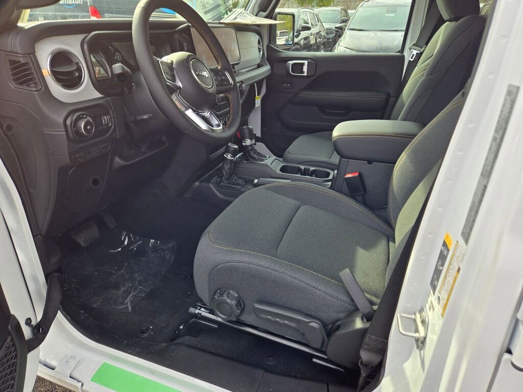 Used 2024 Jeep Wrangler Sahara w/ Safety Group image 16