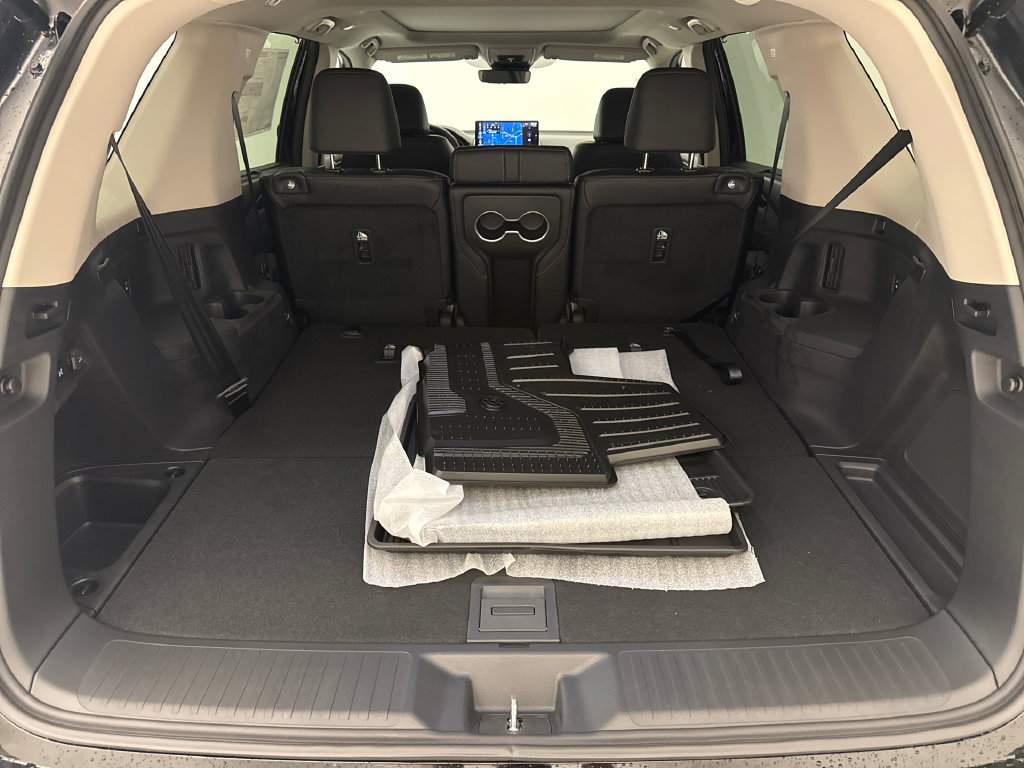 New 2026 Honda Pilot Touring image 12