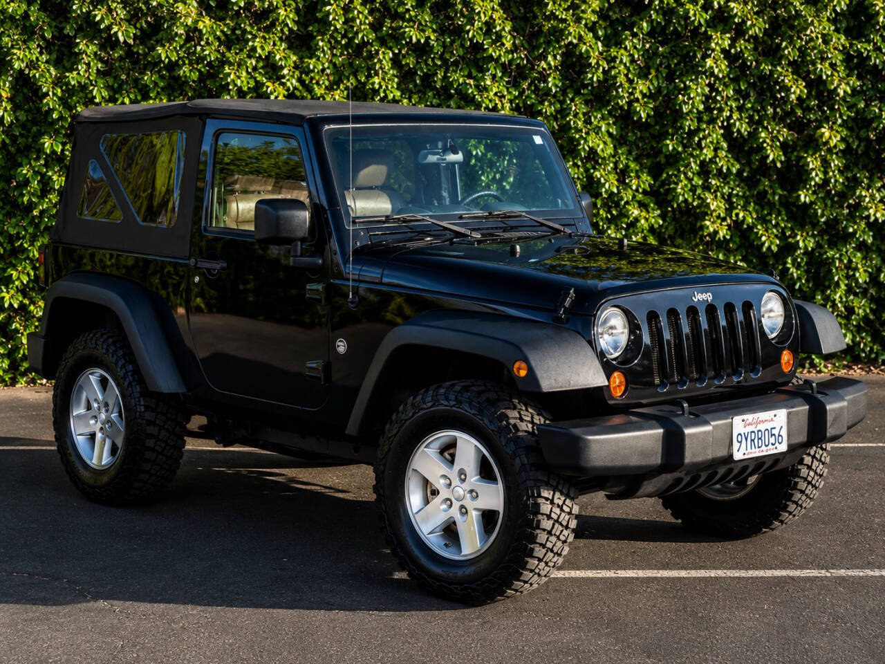 Used 2009 Jeep Wrangler X w/ 32" Tire & Wheel Group AWD/4WD image 3