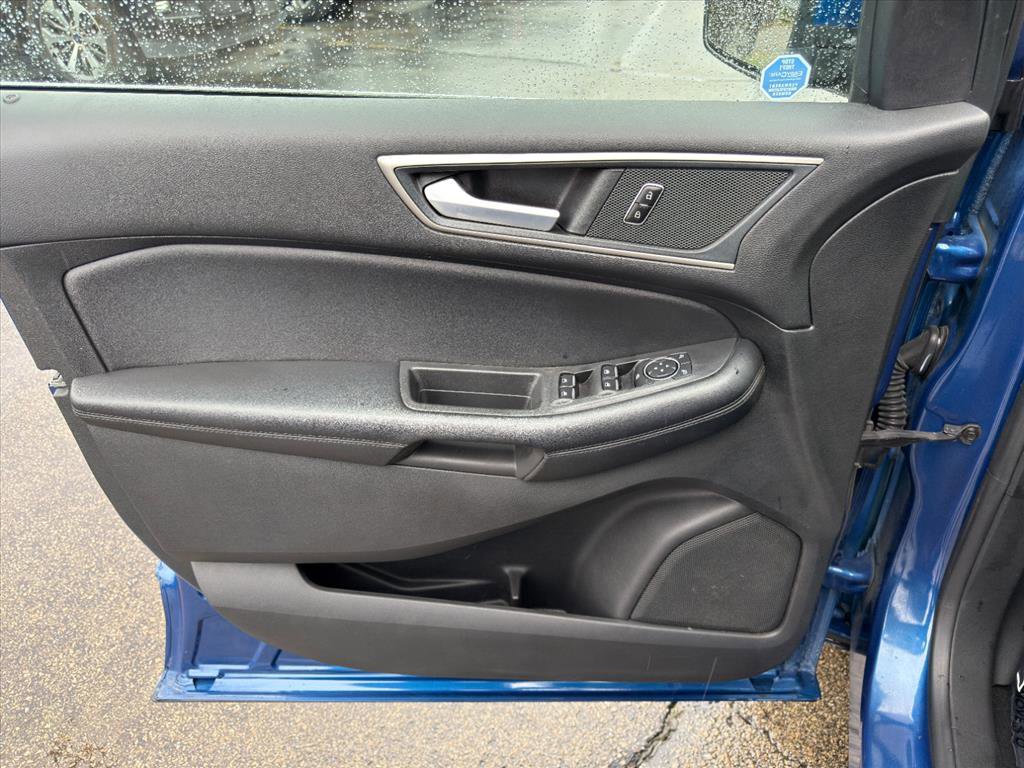 Used 2024 Ford Edge SEL w/ Convenience Package image 8