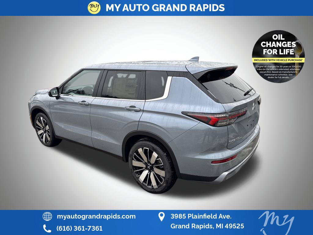 Used 2026 Mitsubishi Outlander SE AWD/4WD image 5