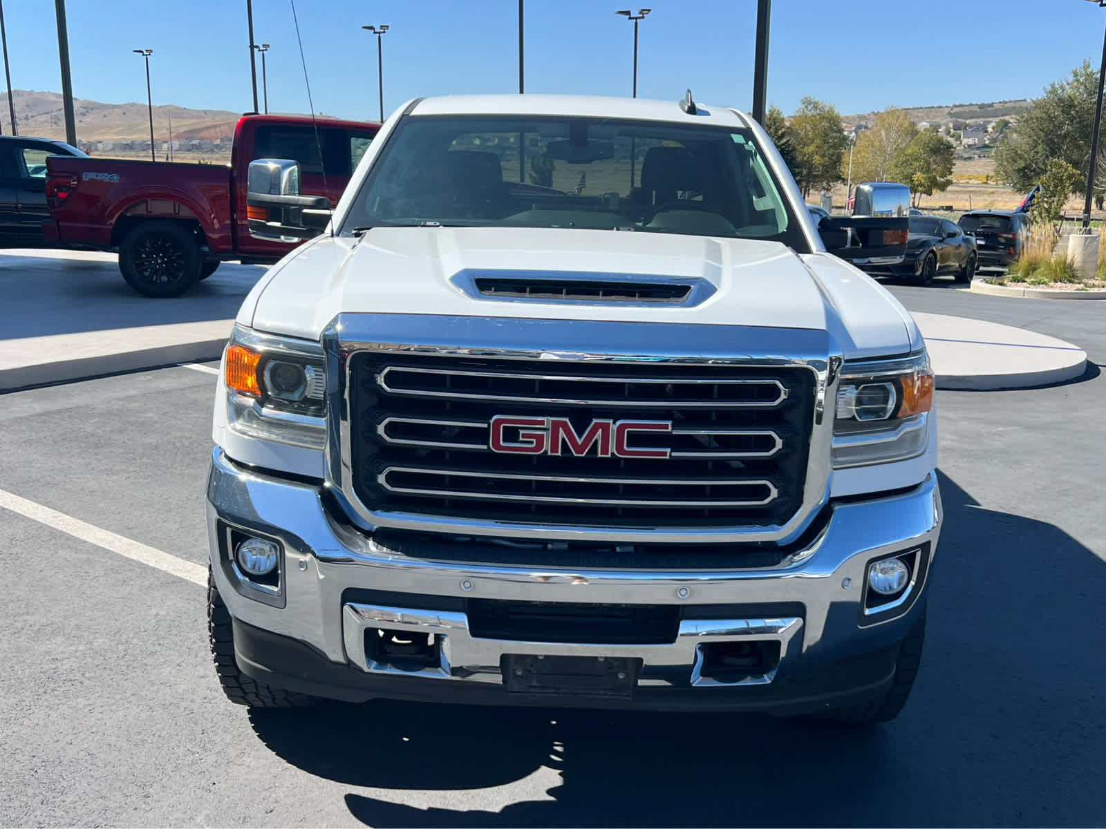 Used 2018 GMC Sierra 2500 SLT w/ Duramax Plus Package AWD/4WD image 3