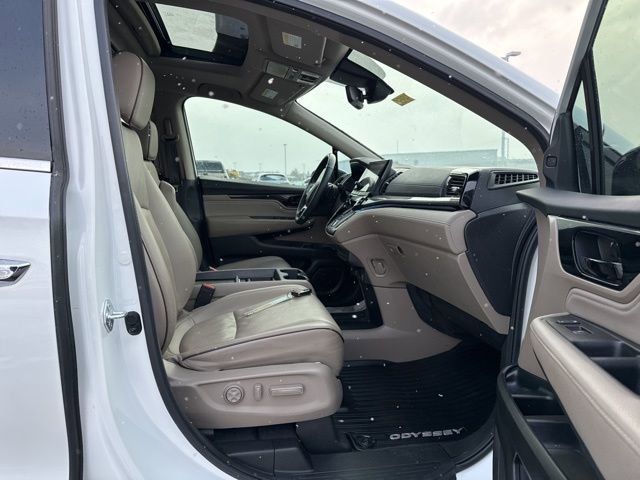 Used 2023 Honda Odyssey Elite image 37