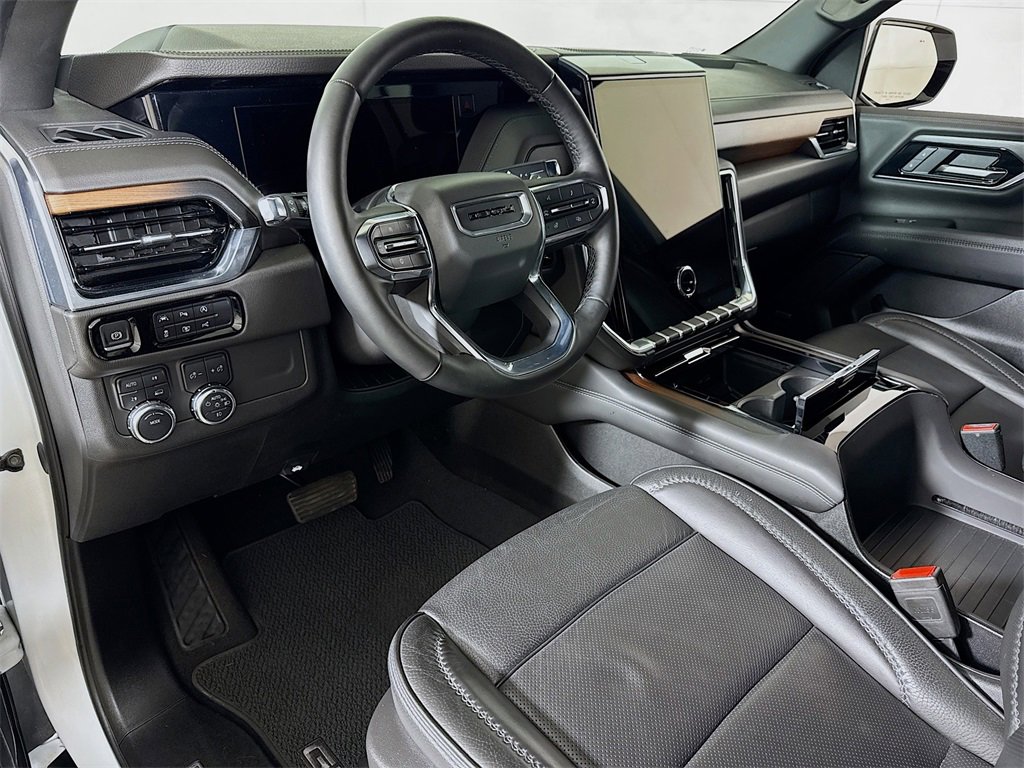 Certified 2025 GMC Yukon Denali image 7