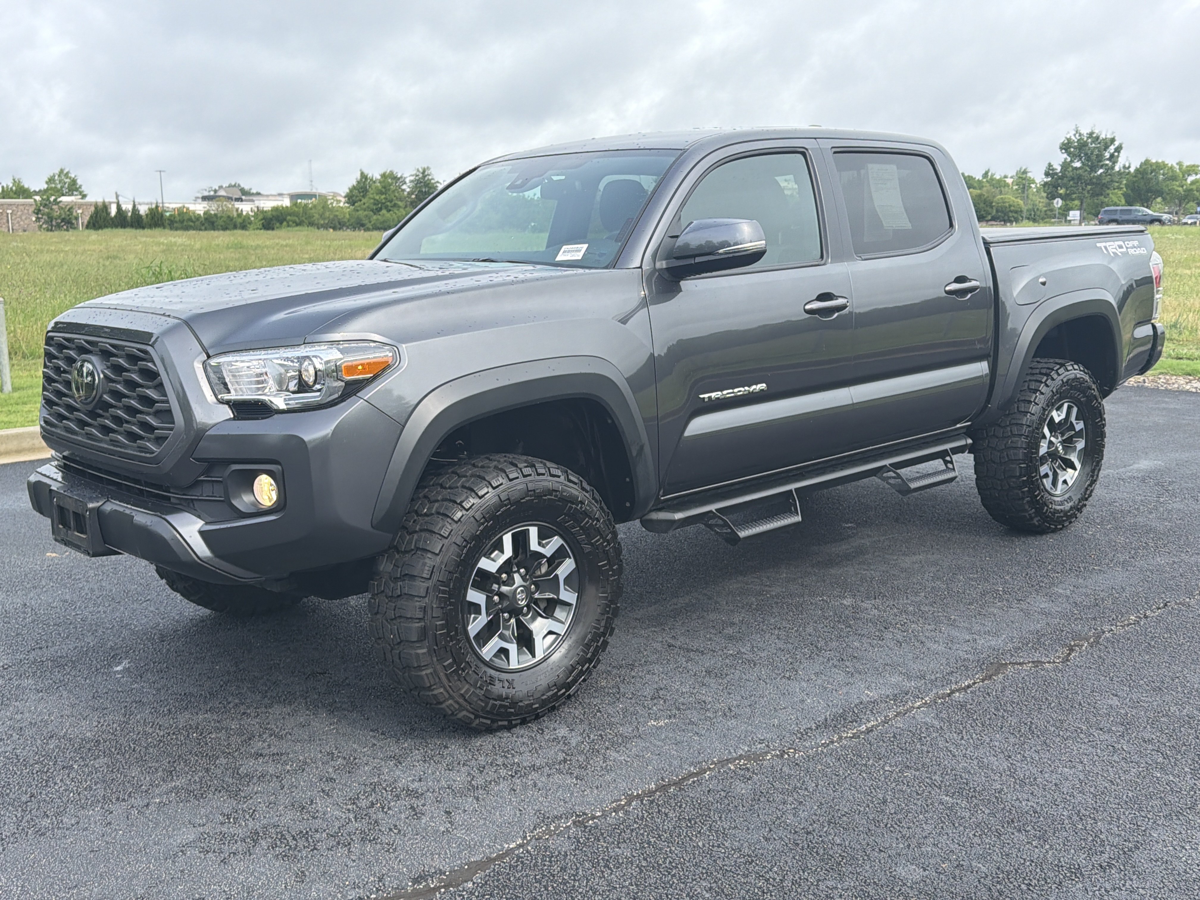 Used 2022 Toyota Tacoma TRD Off-Road w/ Technology Package RWD image 5