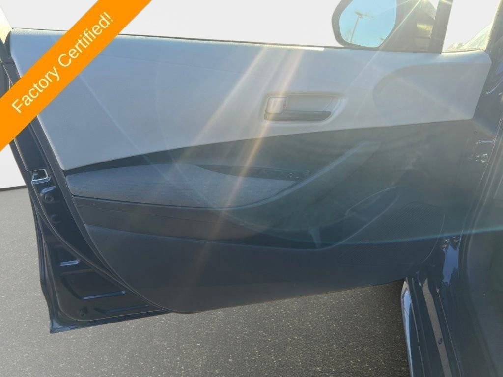 Used 2022 Toyota Corolla LE image 9