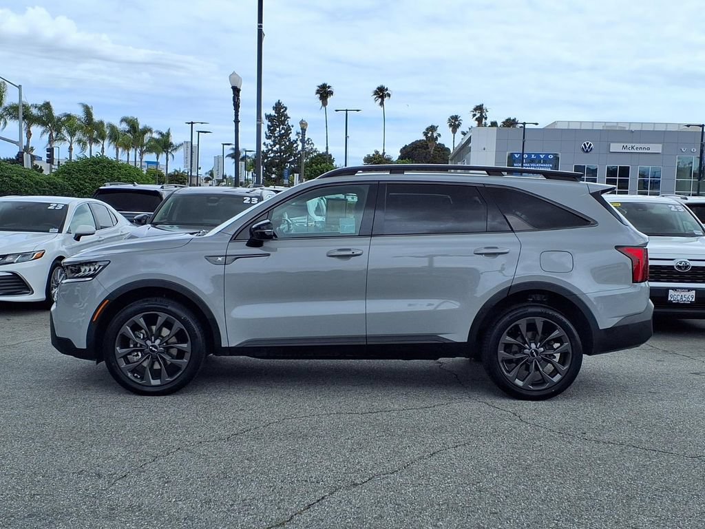 Certified 2023 Kia Sorento X-Line EX AWD/4WD image 2