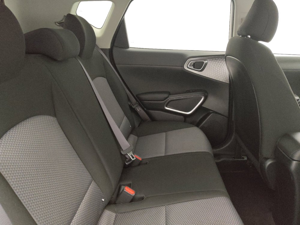 Used 2023 Kia Soul LX w/ LX Technology Package image 19