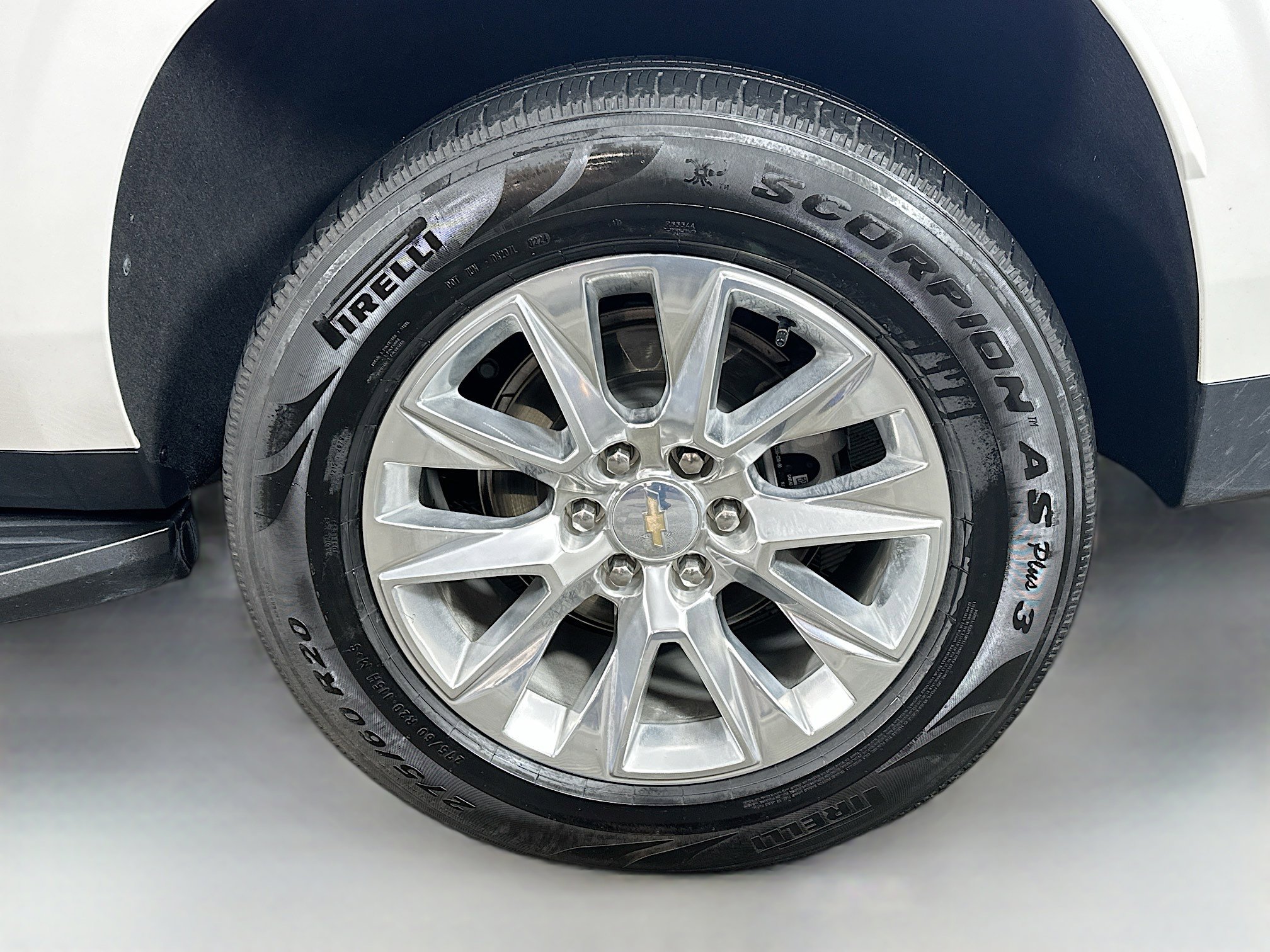 Used 2023 Chevrolet Suburban Premier image 33