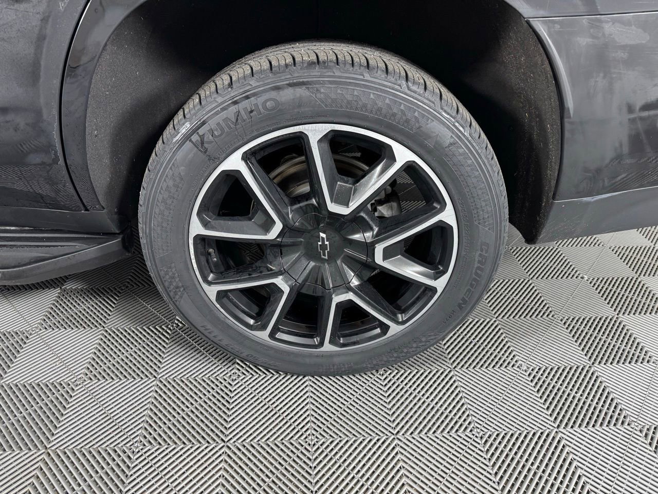 Used 2022 Chevrolet Tahoe RST w/ Luxury Package image 38