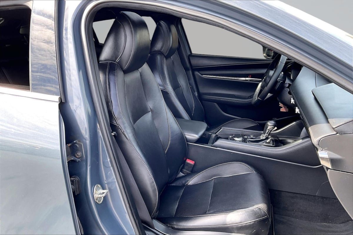 Used 2021 MAZDA MAZDA3 s FWD image 7