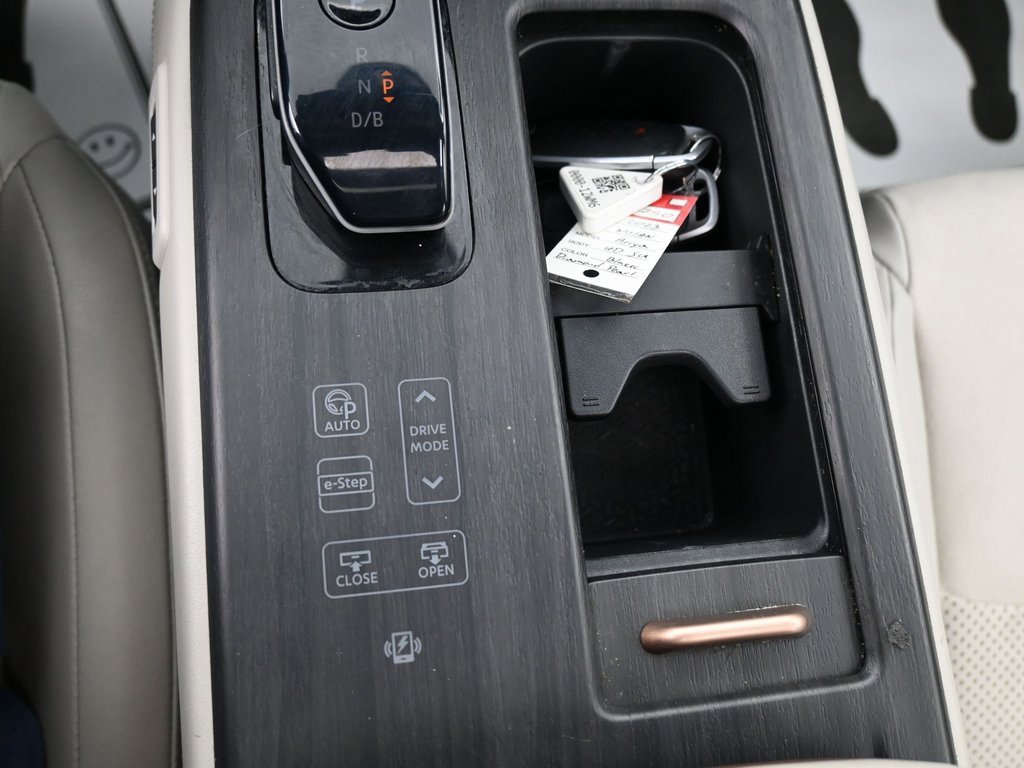 Used 2023 Nissan Ariya EMPOWER+ image 16