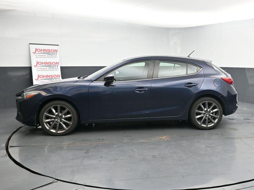 Used 2018 MAZDA MAZDA3 Touring image 5